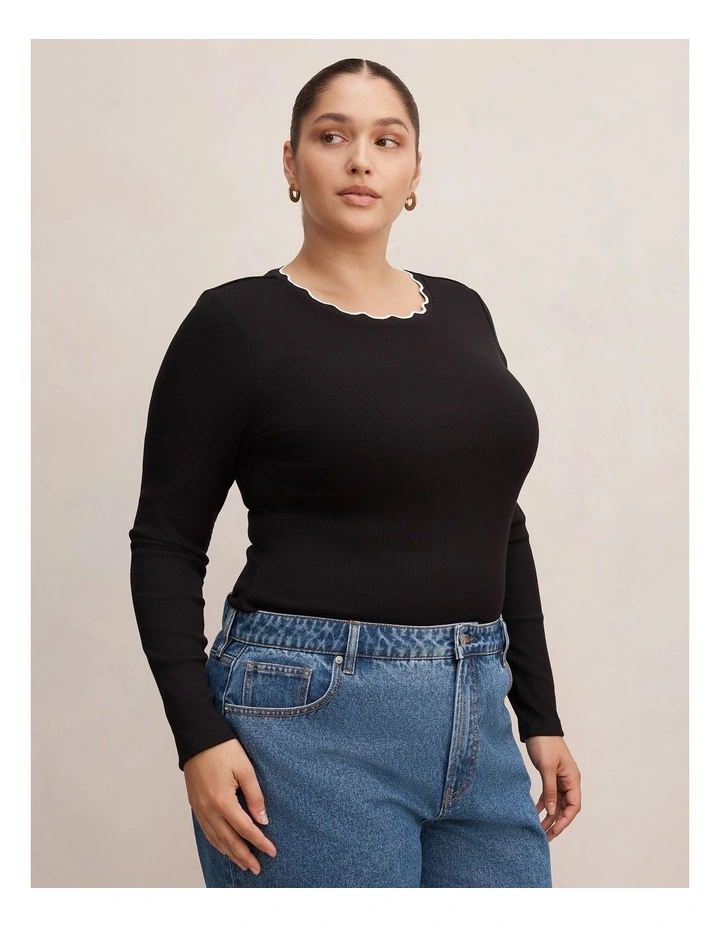 Rebecca Scallop Long Sleeves Top in Black image 3