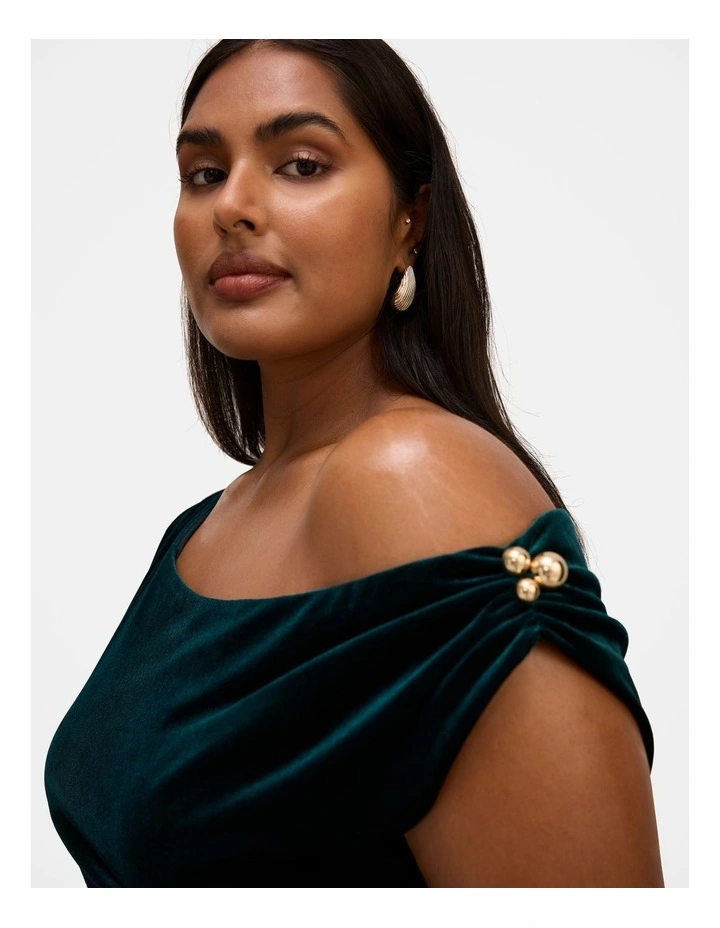 Winslet Off Shoulder Velvet Gown in Green image 4