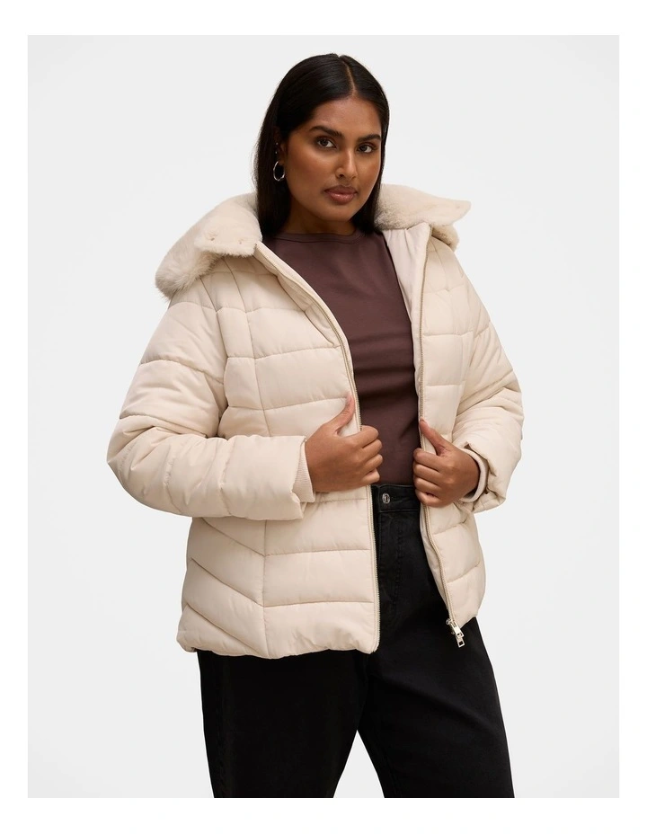 Macey Short Puffer Jacket in Cream image 3