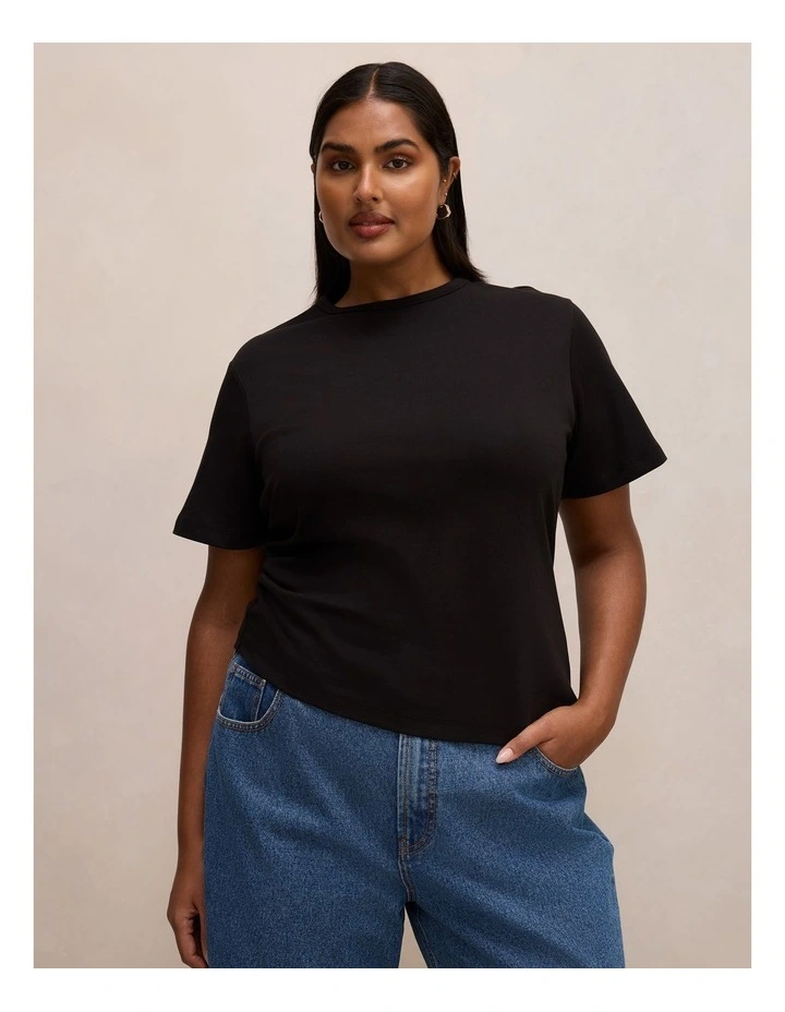 Saskia Boxy T-shirt in Black image 1