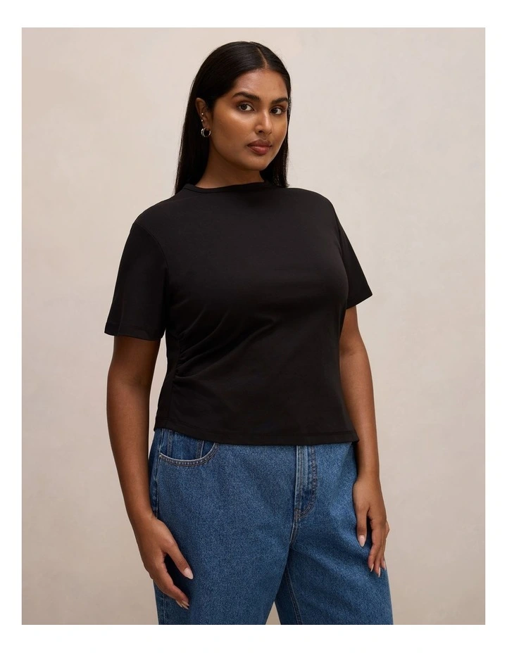 Saskia Boxy T-shirt in Black image 3