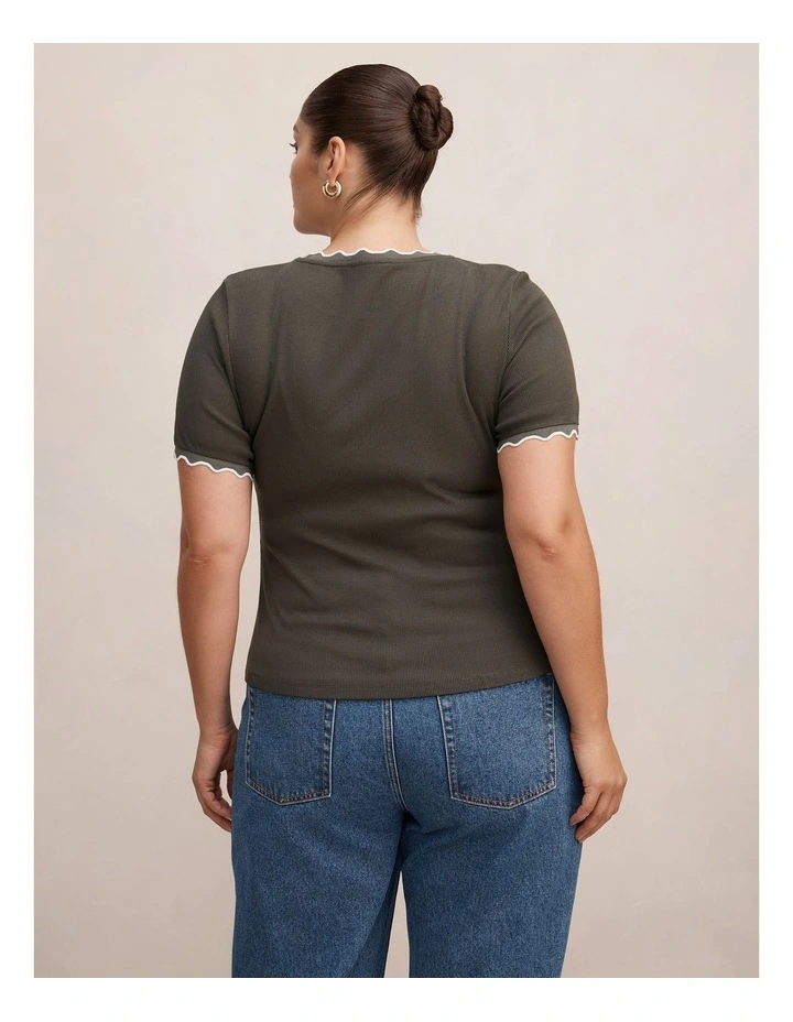 Rebecca Scallop Neck Trim T-shirt in Thyme and Porcelain image 2
