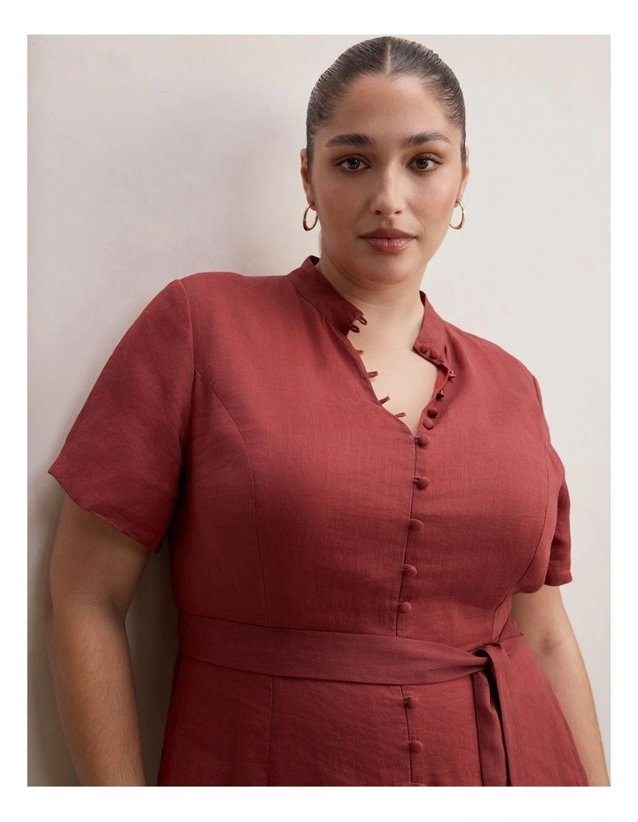 Therese Short Sleeves Midi Dress in Red image 4