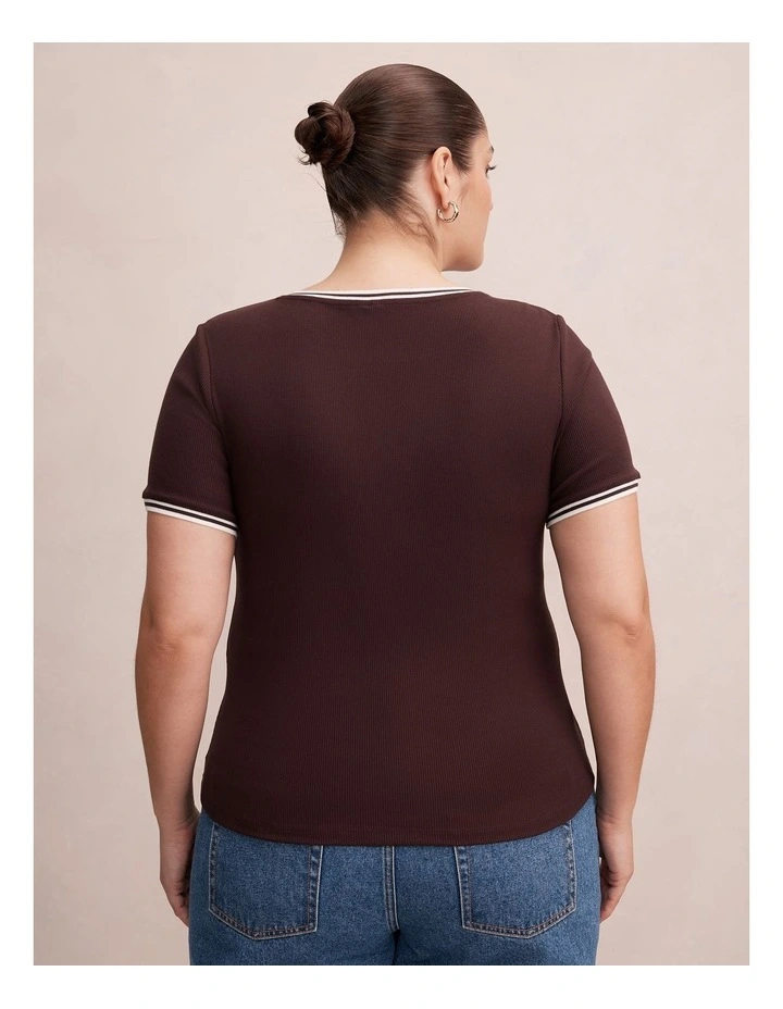 Rosie Tipped Trim Short Sleeves T-shirt in Brown image 2