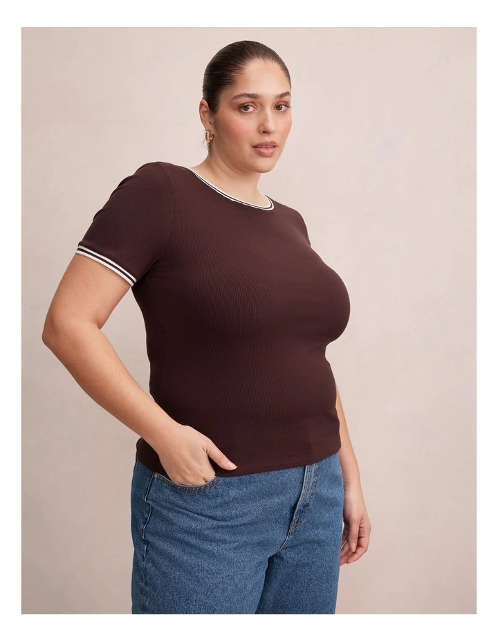 Rosie Tipped Trim Short Sleeves T-shirt in Brown image 3