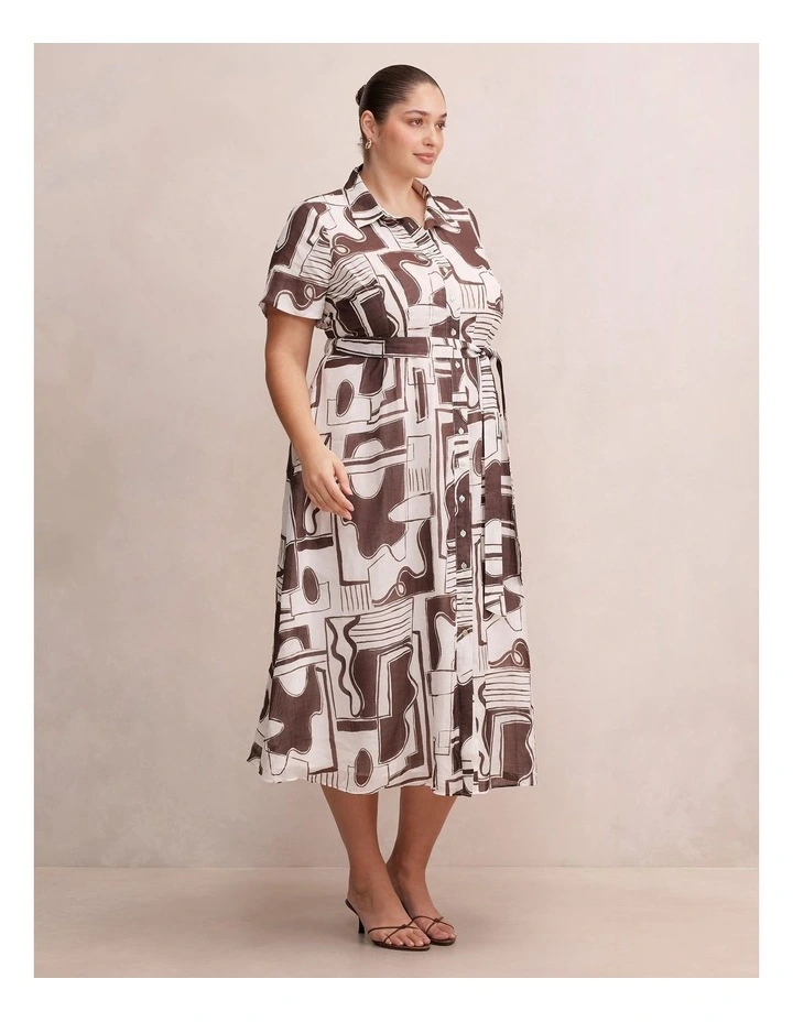 Joy Short Sleeves Midi Dress in Brown image 3