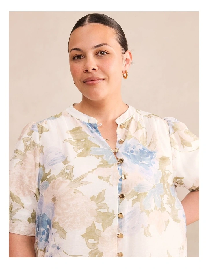 Tahlia Tuck Detail Blouse in Cream image 4