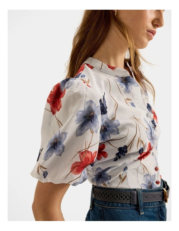 Rosa Blouse in Soft Blue image 4
