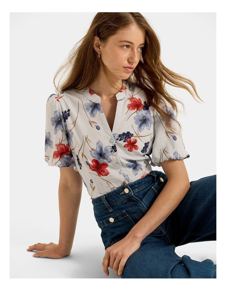 Rosa Blouse in Soft Blue image 5