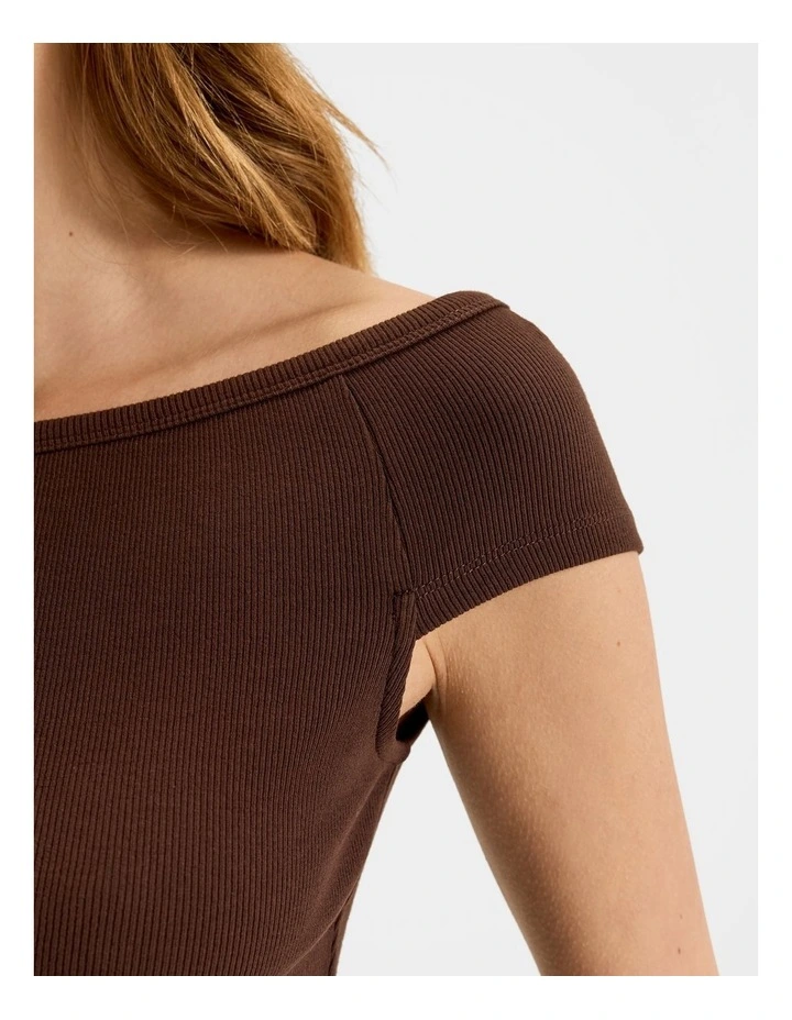 Isla Ribbed Top in Chocolate image 3