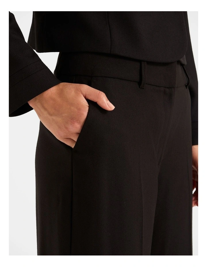 Vivien Pant in Black image 4
