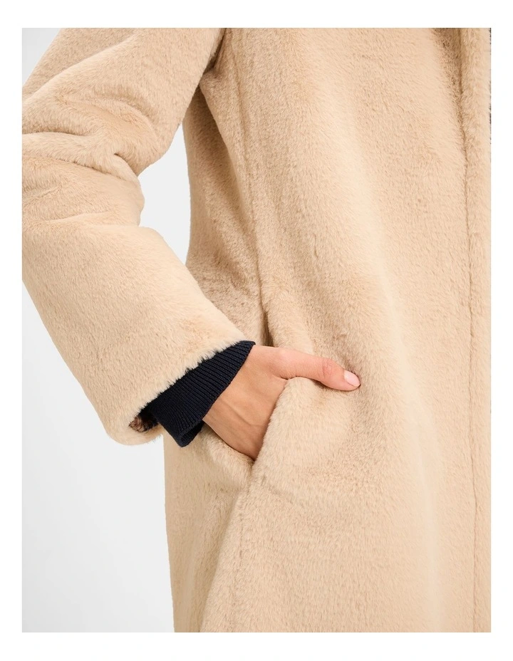 Olivia Coat image 3