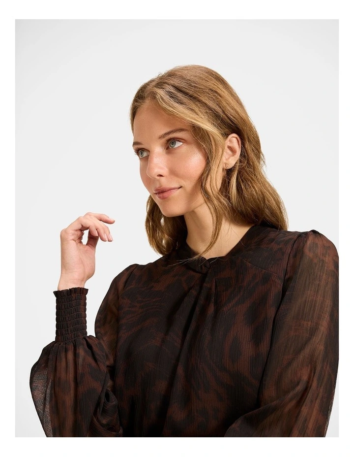 Malmo Blouse in Brown image 2