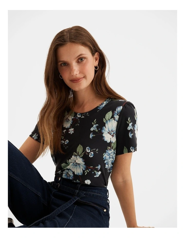 Appolonia Tee image 4