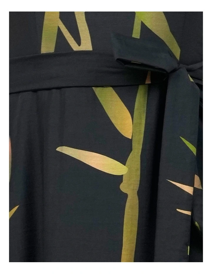 Quoko Puff Sleeve Midi Dress image 6