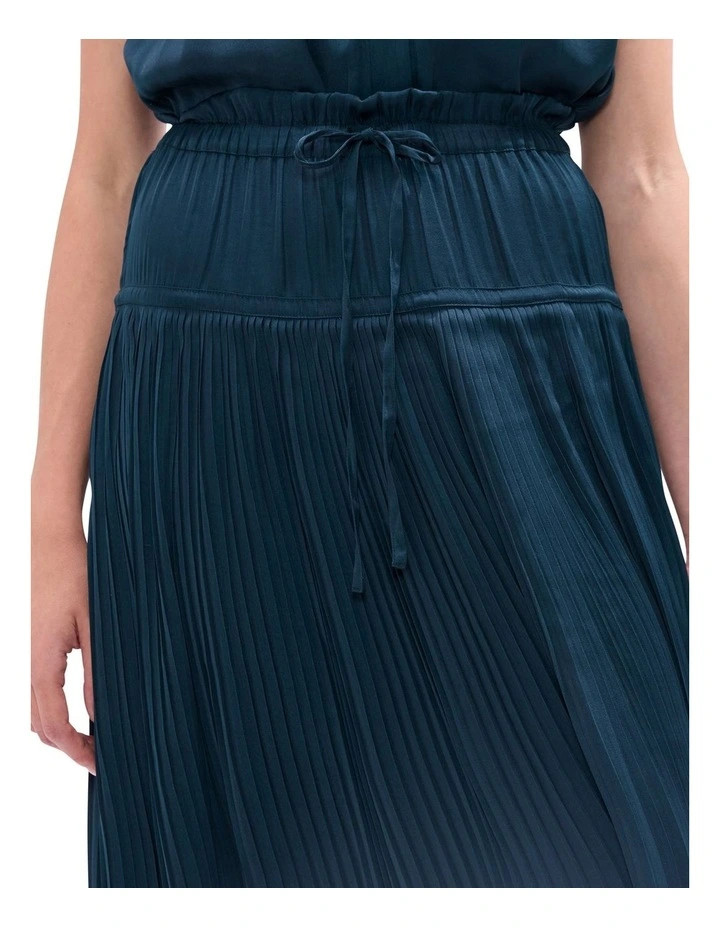 Karu Pleated Midi Skirt in Deep Forest image 3