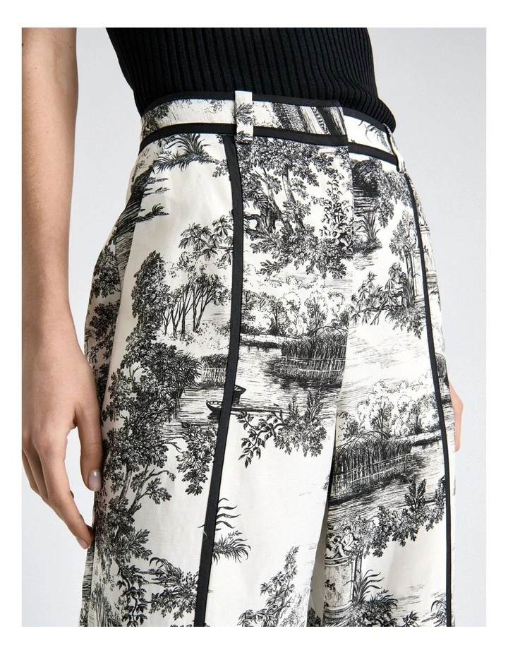 Porcelain Toile Cropped Pant in Cream image 3