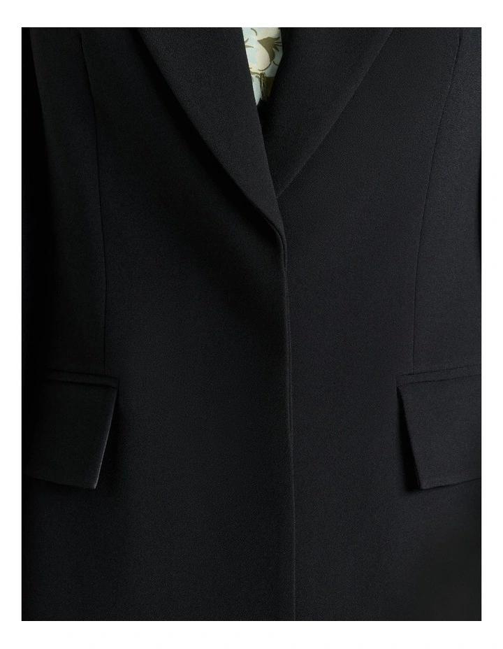Crepe Hourglass Blazer in Black image 3