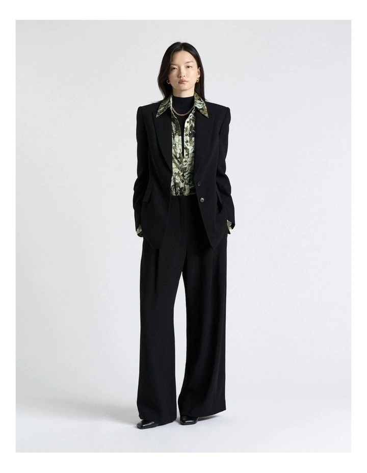 Crepe Hourglass Blazer in Black image 4