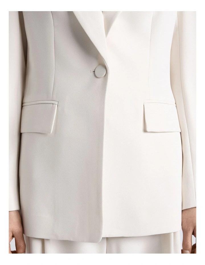 Crepe Boyfriend Blazer in Ivory image 3