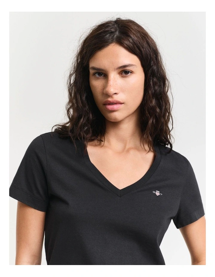 Regular Shield Short Sleeve V-Neck T-Shirt in Black image 4