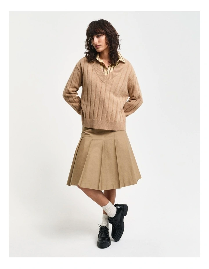 Wide Ribbed Wool V-Neck Knit in Caramel Beige image 3