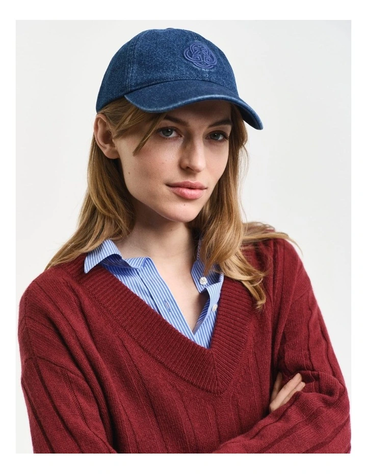 Wide Ribbed Wool V-Neck Knit in Plumped Red image 5