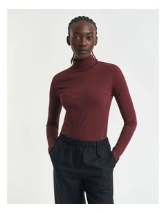 Lightweight Cotton Turtleneck Top in Plum Wine