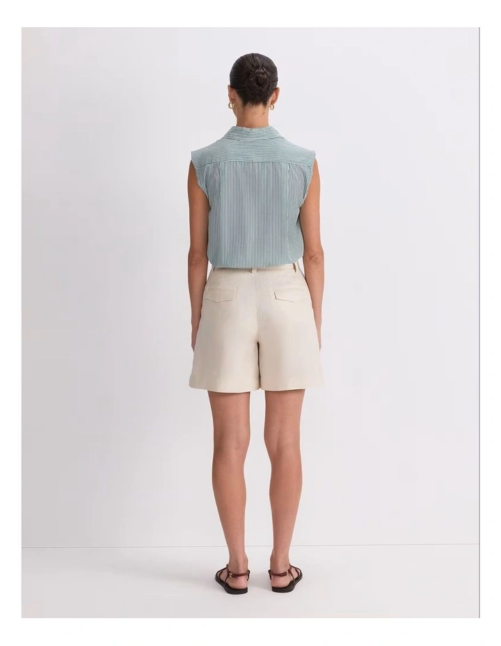 Jamie Linen Pleat Short in Cream image 2