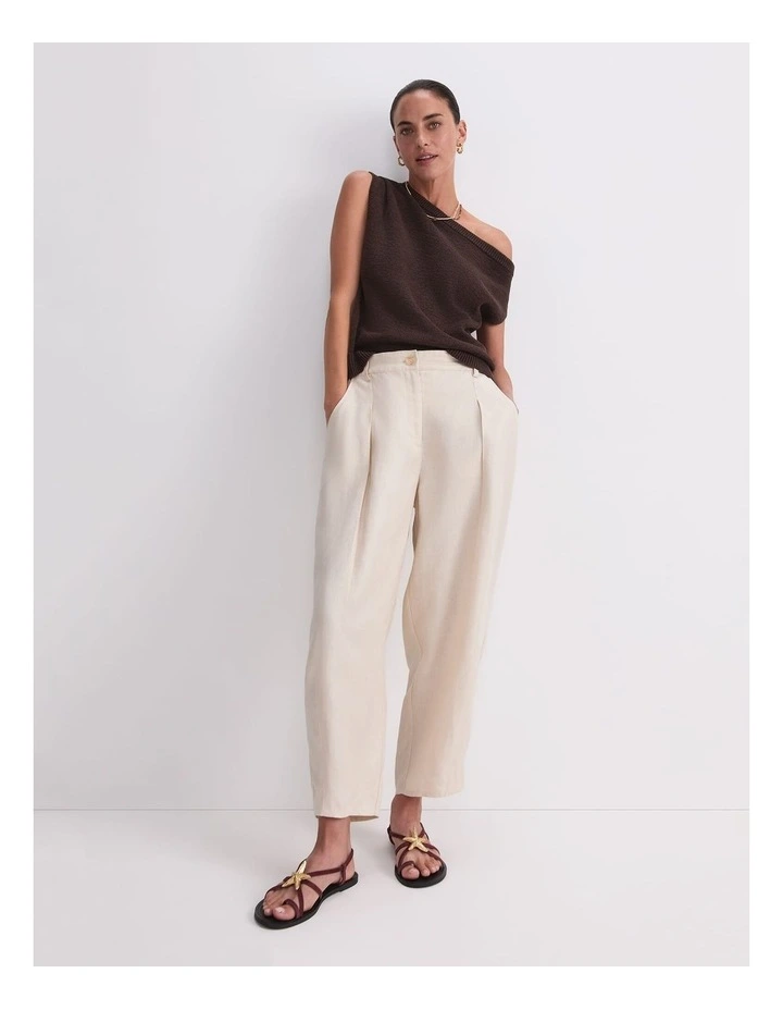 Jamie Barrel Linen Pant in Cream image 5