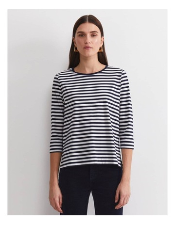 Navy/White colour