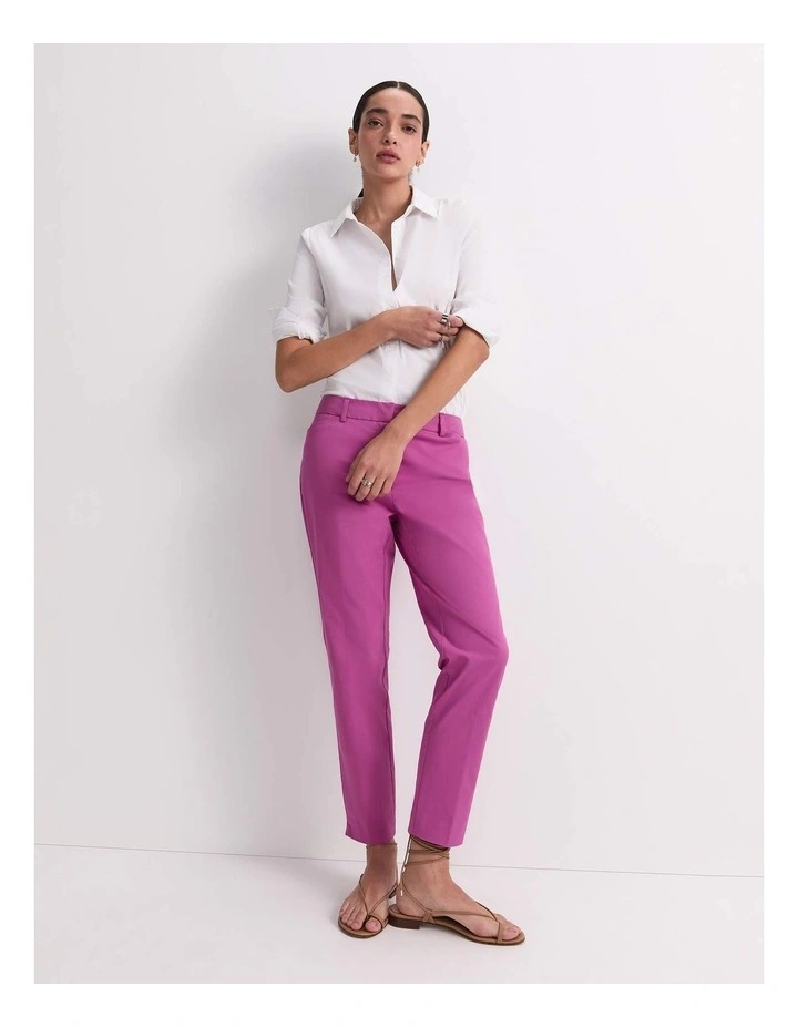 Evie Capri Pant in Pink image 3