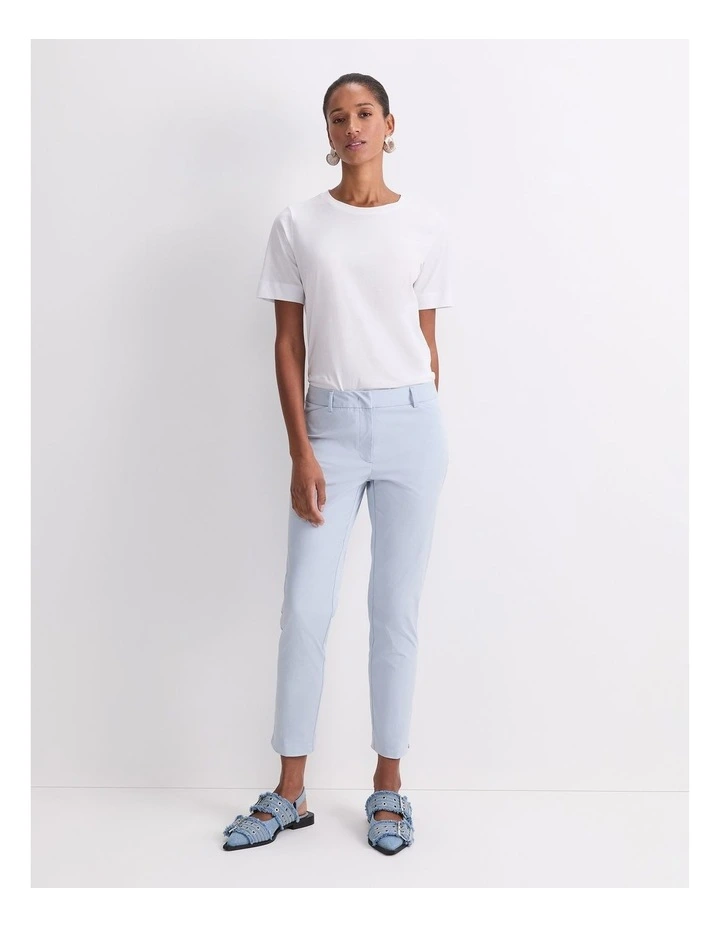 Evie Capri Pant image 3