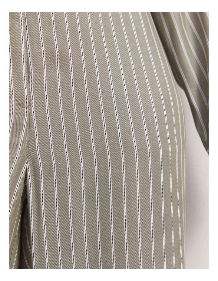 Solene Yarn-Dyed Pleat Pant in Khaki/White image 5
