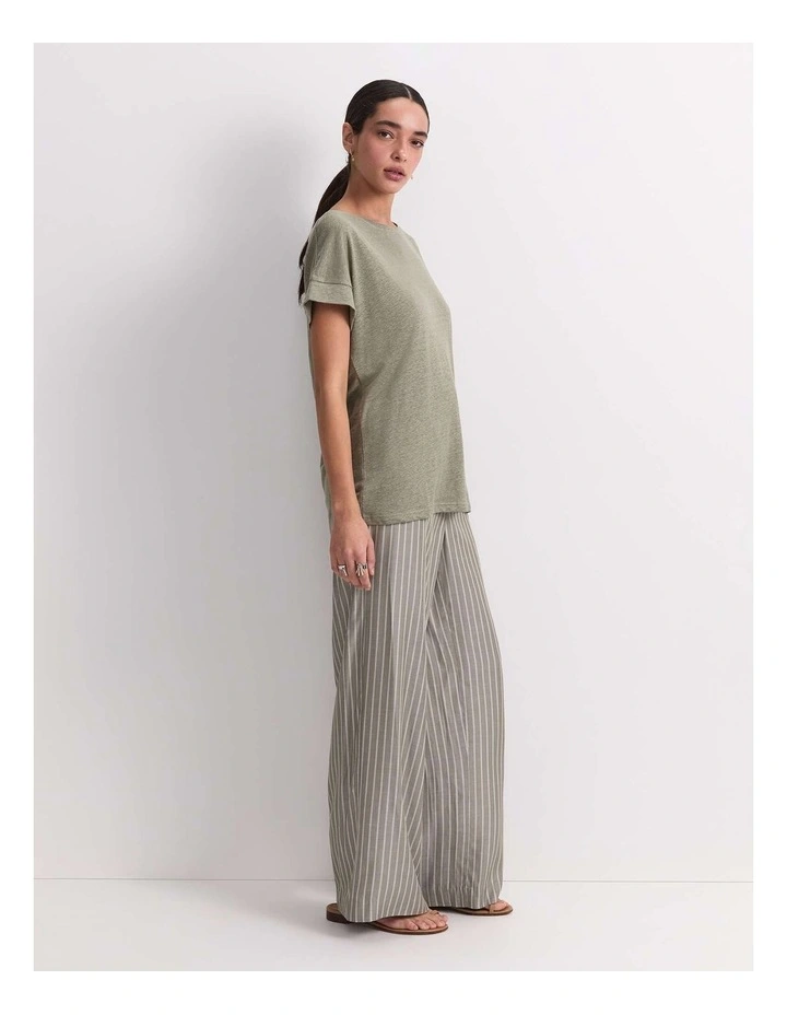 Tonia Crew Neck Linen Tee in Green image 4