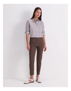 Evie Capri Pant in Brown
