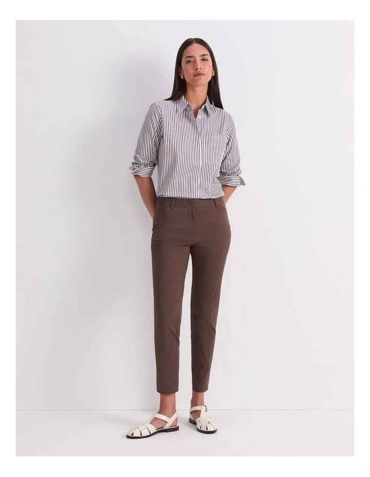 Evie Capri Pant in Brown image 4