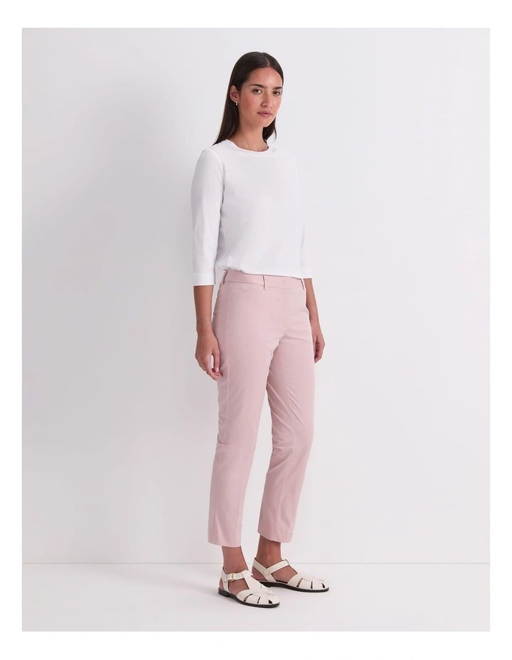 Evie Capri Pant in Pink image 3