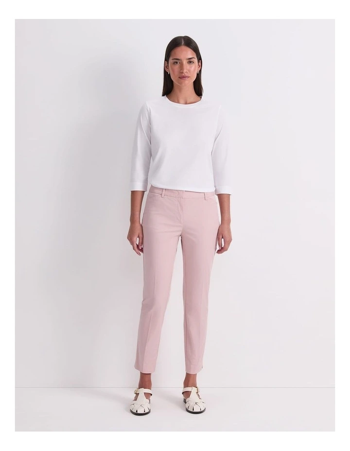 Evie Capri Pant in Pink image 4