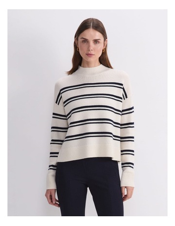 WINTER WHITE/ NAVY colour