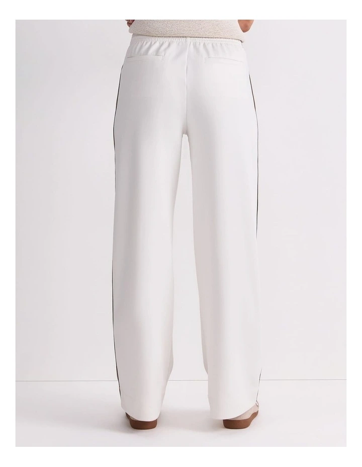 Lina Trackpant image 2