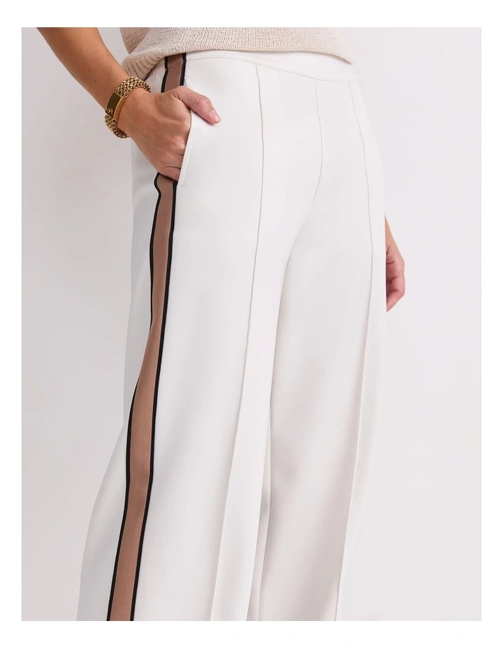 Lina Trackpant image 5