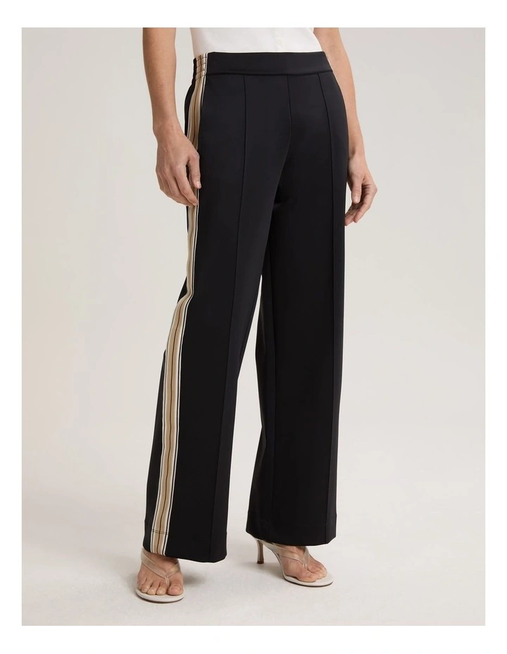 Lina Trackpant image 3