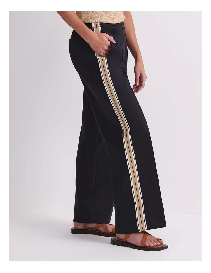 Lina Trackpant image 4