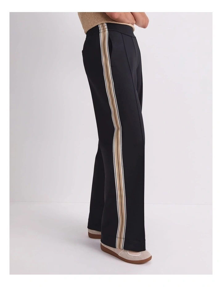 Lina Trackpant image 5