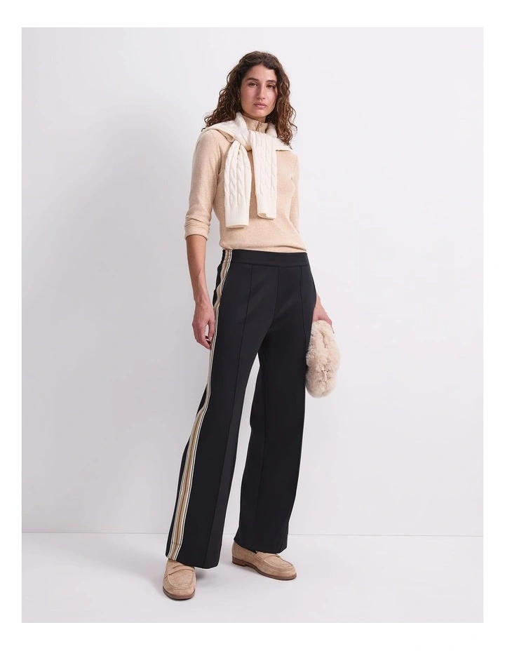 Lina Trackpant image 5