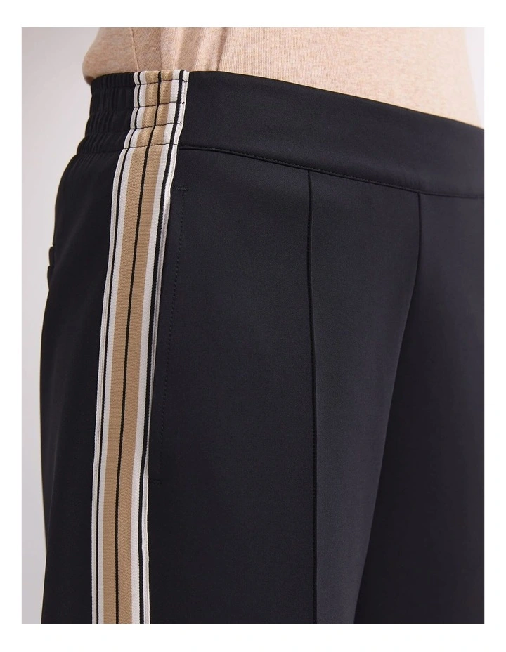Lina Trackpant image 6