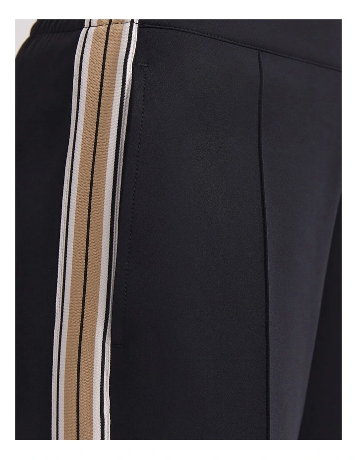 Lina Trackpant image 7