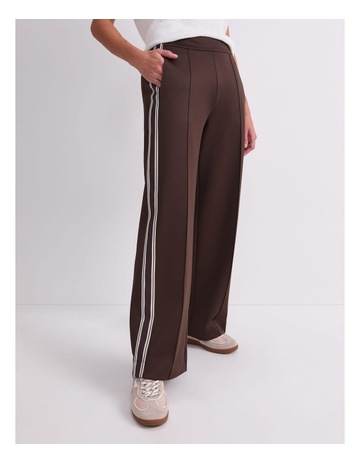 Chocolate colour