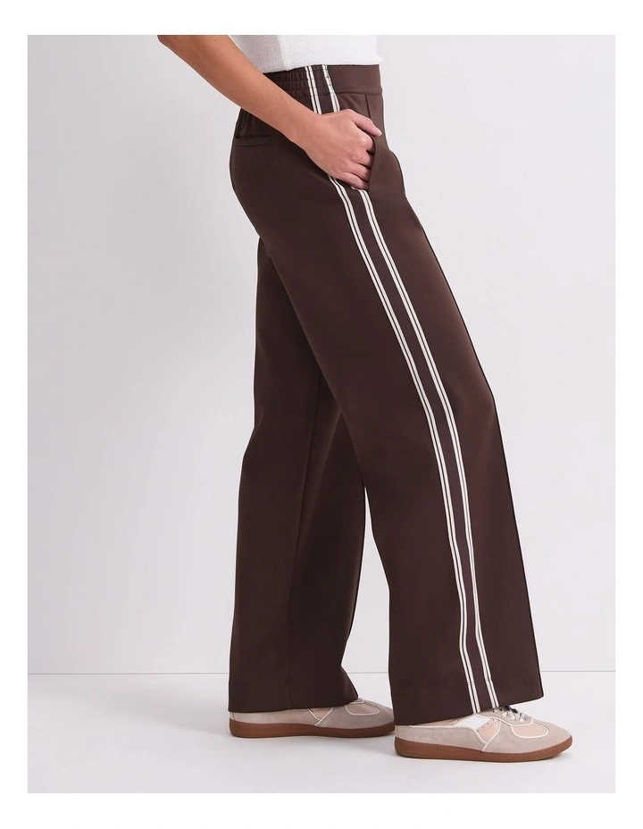 Lina Trackpant image 3